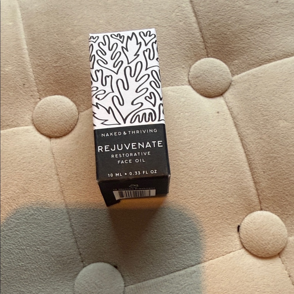 Rejuvenate Restorative Face Oil - Black and White